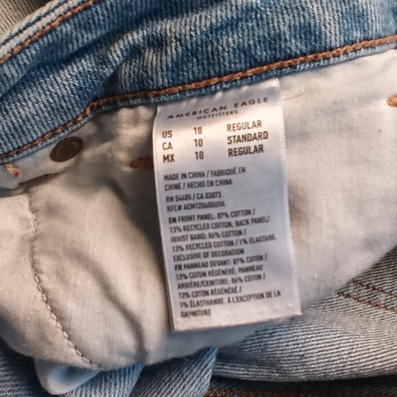 American Eagle Mom Jeans Size 10 High Rise Tapered Leg Light Wash - Picture 6 of 12
